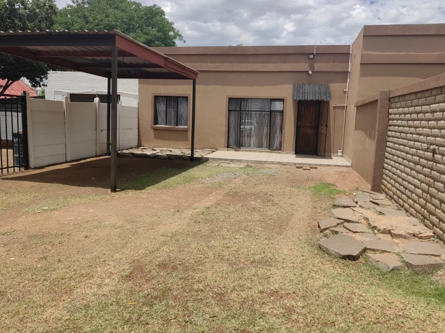 11 Bedroom Property for Sale in Estoire Free State